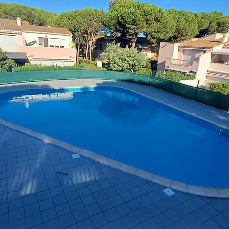 L'ecrin Du Sud 4p Elegant, Clim , Piscine, 50m Village Naturiste Apartment